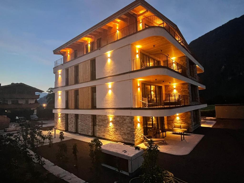 Budova, kde se aparthotel nachází