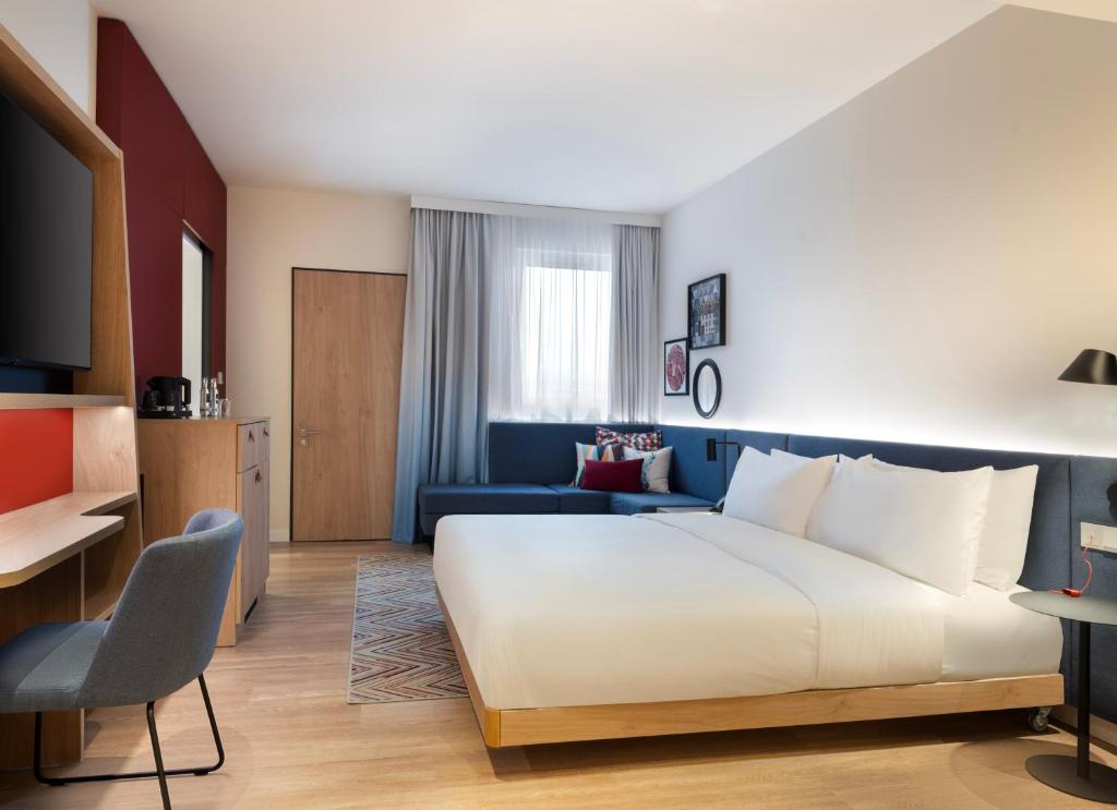 Posezení v ubytování Hampton By Hilton Celle