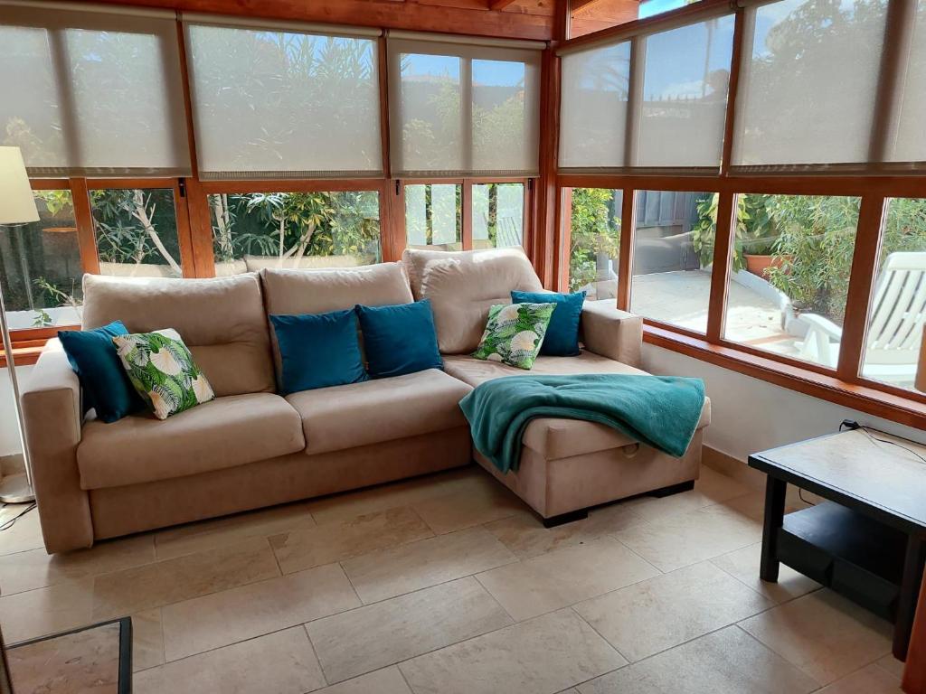 Posezení v ubytování Las Tartanas Two Bedroom Bungalow