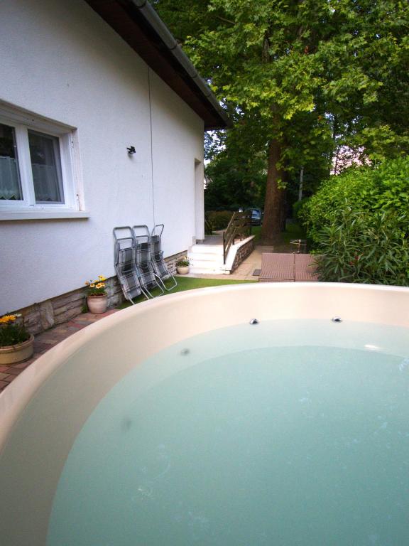 Piscina di ŐzikeLak24 o nelle vicinanze