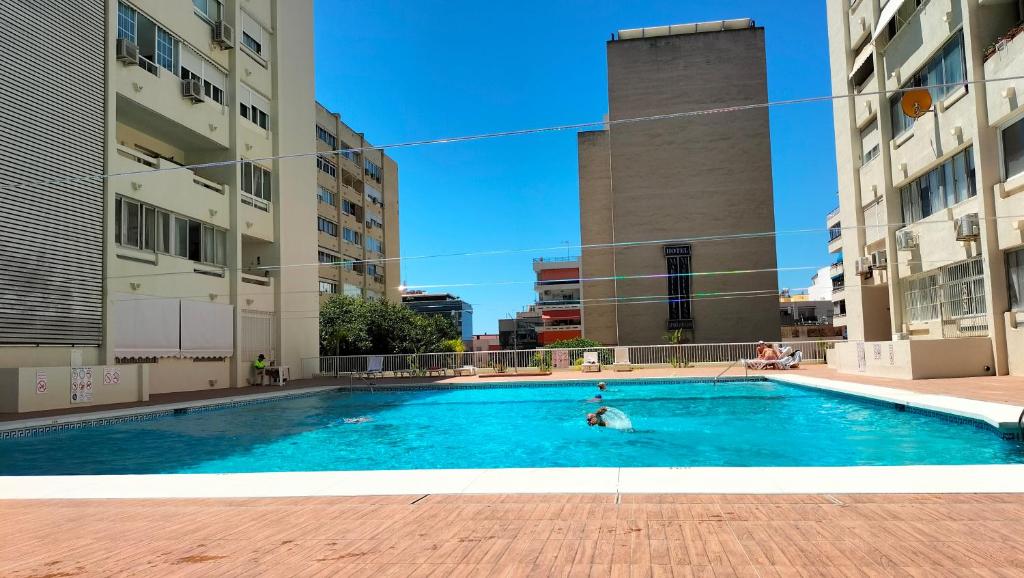Bazén v ubytovaní Andreas Apartament Marbella Centro alebo v jeho blízkosti