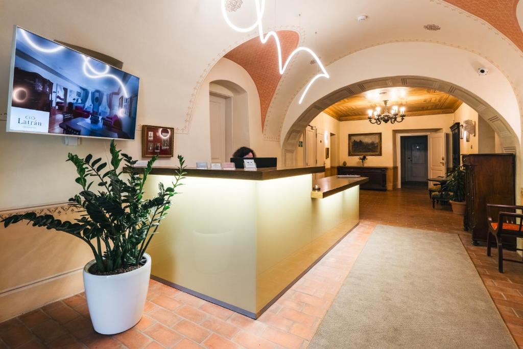 Hotel Latrán - Resim 5