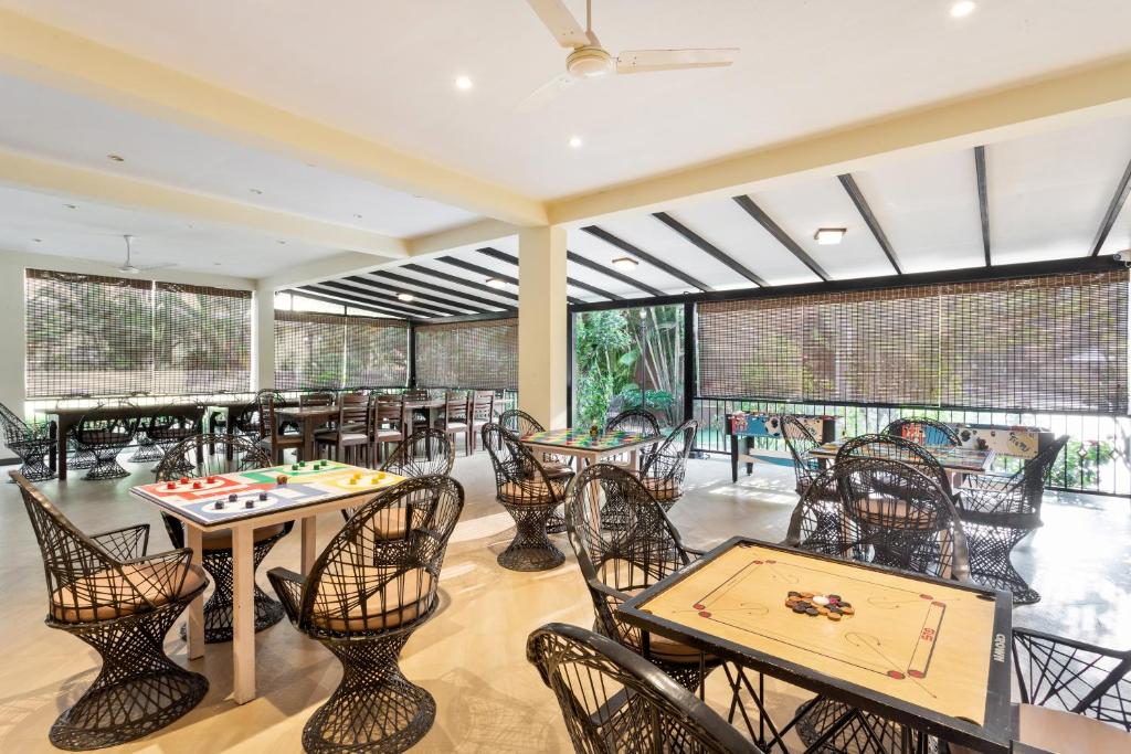 Restaurace v ubytování Seashell Suites and Villas- Candolim Goa