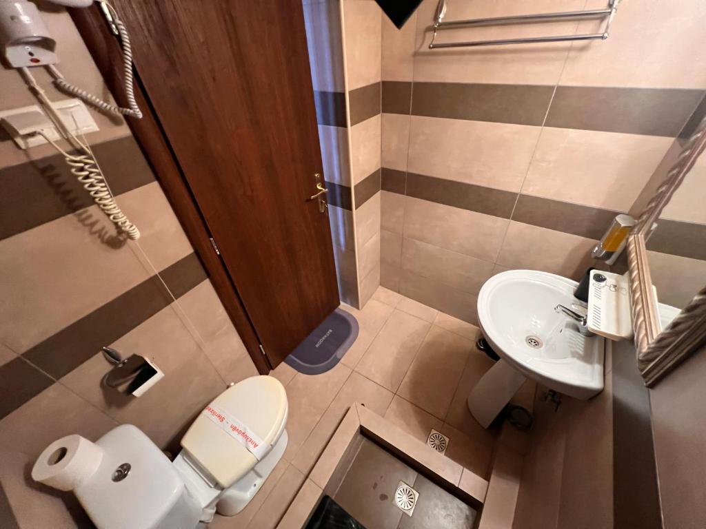 blue Hotel - Budget Double Room