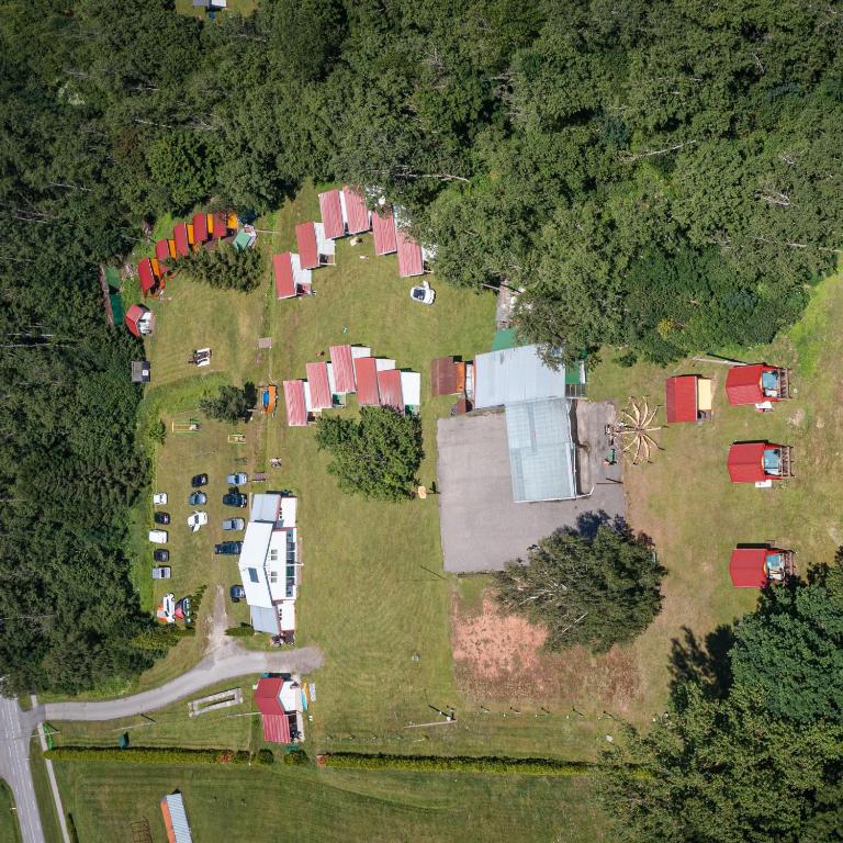 Letecký snímek ubytování Jõekääru Camping