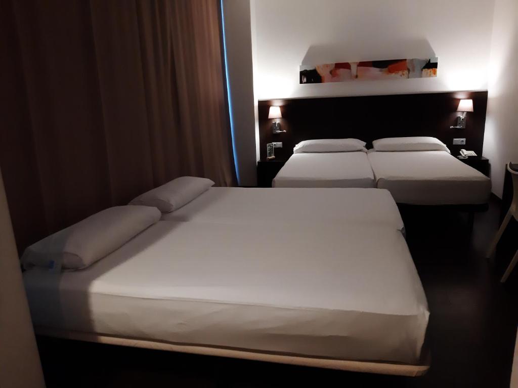 Hotel Sercotel Plana Parc - Standard -Vierfachraum