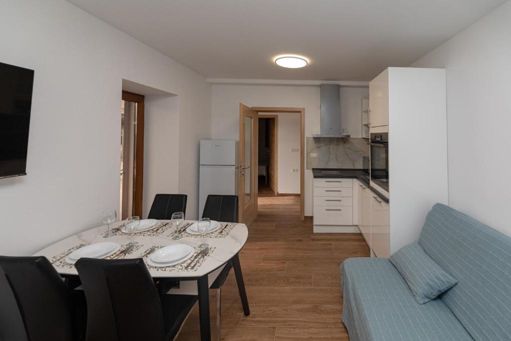 Kuchyň nebo kuchyňský kout v ubytování Apartma Oljka