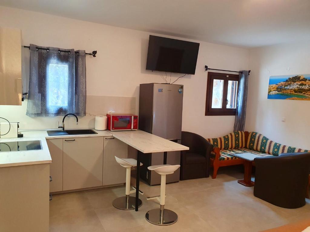 Kuchyňa alebo kuchynka v ubytovaní Galini View Apartments Lindos