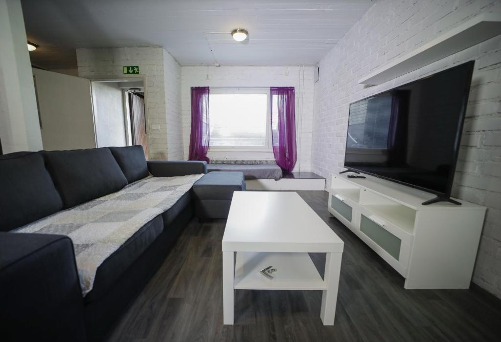 Hostelli Karvia - Komfort Dreifachzimmer Mit Dusche