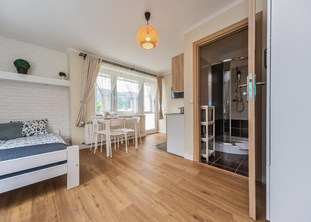 Willa Aleksandra - Apartamenty - Estudio Con Balcón