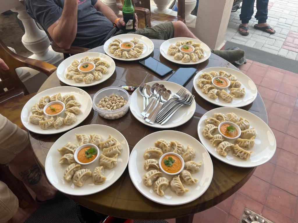 Makanan di atau berdekatan asrama