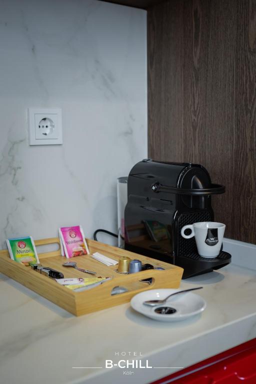 B-Chill Cologne的咖啡和沏茶工具