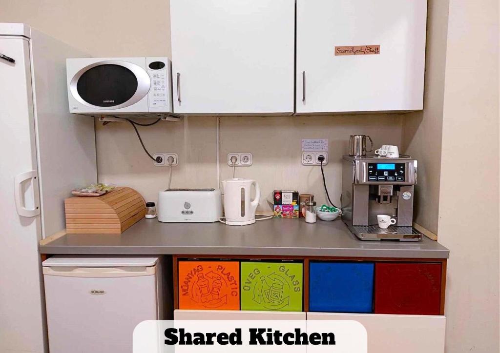 Kuchyňa alebo kuchynka v ubytovaní Black Sheep Budapest Smart Rooms