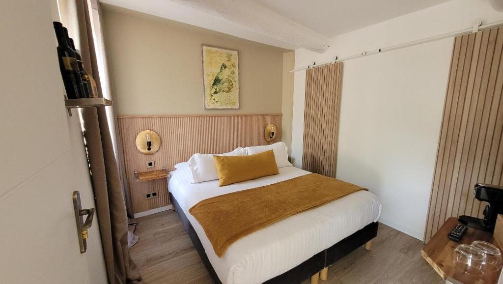 Postel nebo postele na pokoji v ubytování Château le Bouïs