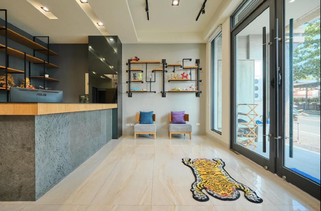 TV a/nebo společenská místnost v ubytování Golden Sun B&B