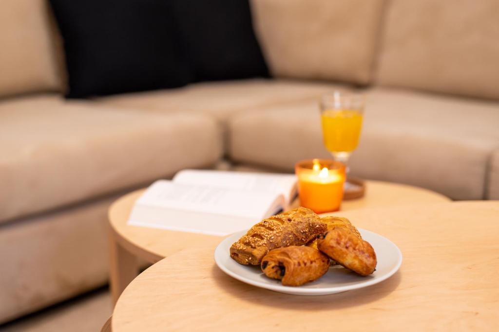 Eden - A Night near Athens Int Arpt - 19