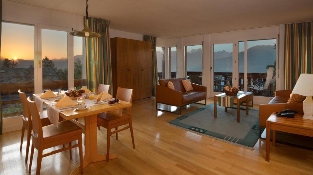 Posezení v ubytování Hotel Helvetia Intergolf