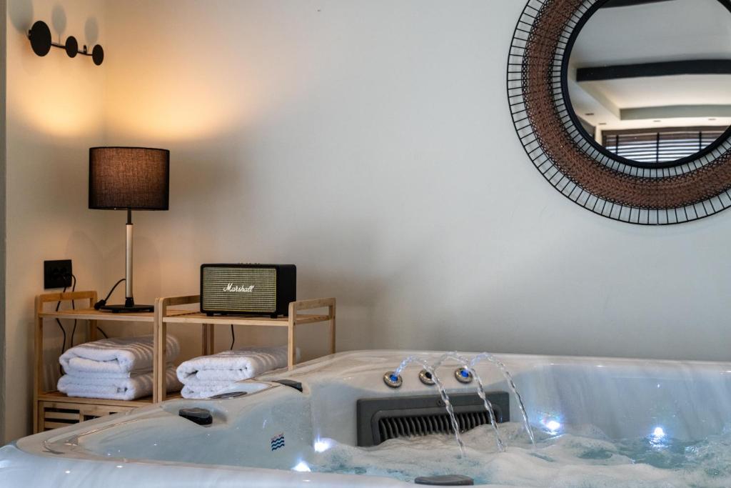 Koupelna v ubytování Evripidou 7 - Kalamata Mediterranean Suites
