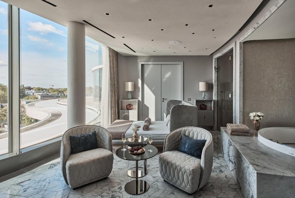 The Fontenay Hamburg - Resim 25