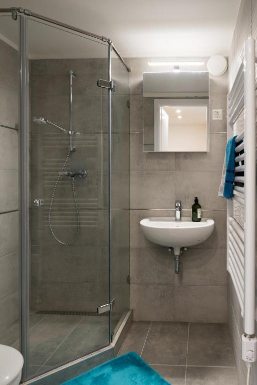 Széchenyi Center - Resim 3