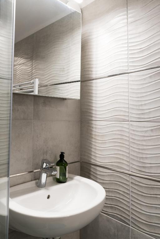 Széchenyi Center - Resim 15