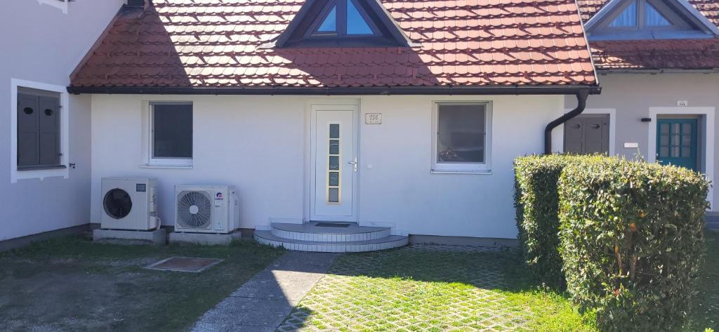 Fotografie z fotogalerie ubytování Villa Lara Terme Čatež 6 Thermal Riviera Tickets v destinaci Čatež ob Savi