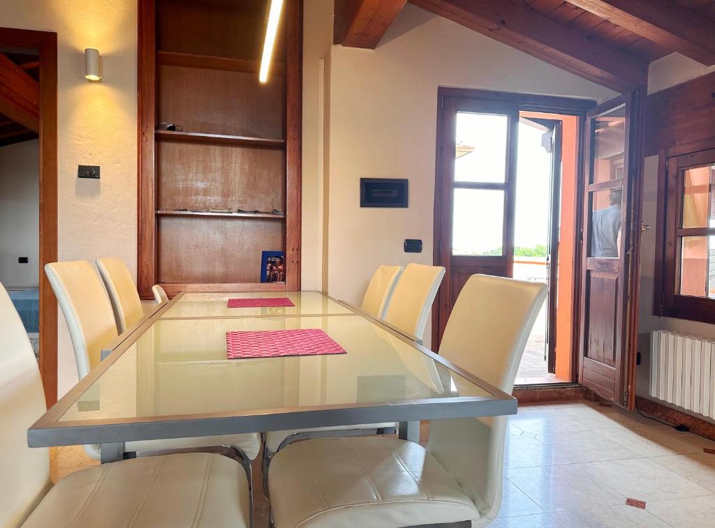 Fotografie z fotogalerie ubytování LOFT GARDASEE v destinaci Lonato