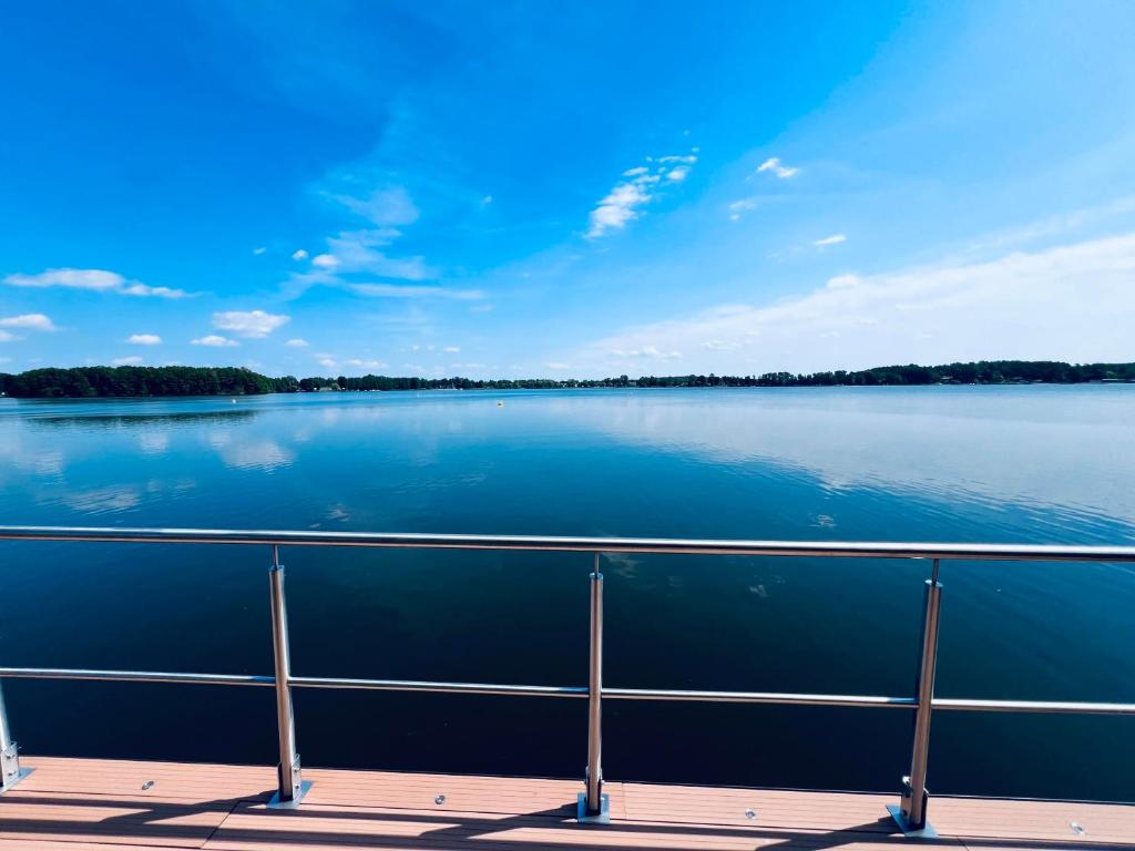 Příroda nedaleko ubytování na lodi
