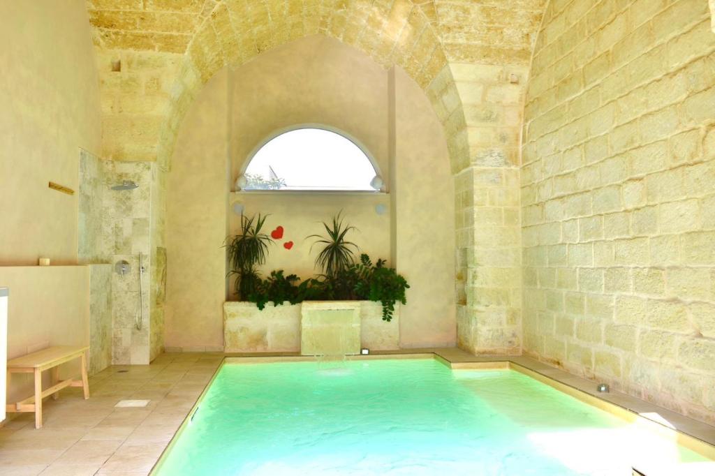 Bazén v ubytování LeVolte luxury suite&spa nebo v jeho okolí