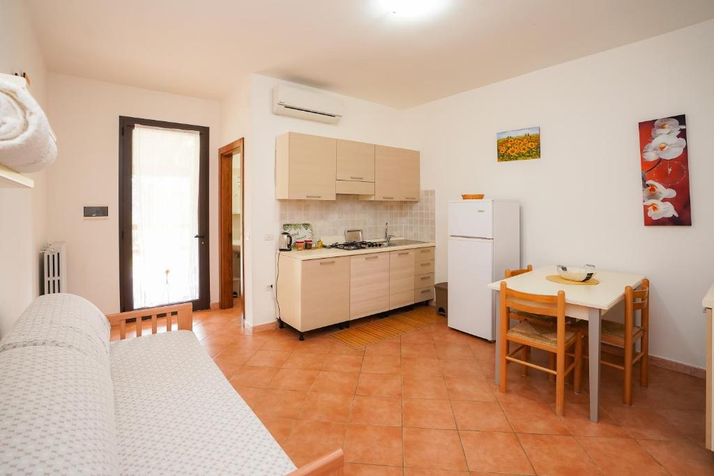 A kitchen or kitchenette at Casa Vacanza Russo Fernando