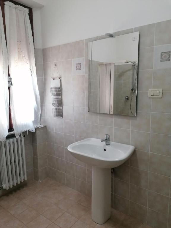 B&B Com'era una volta - Single Room With Private Bathroom
