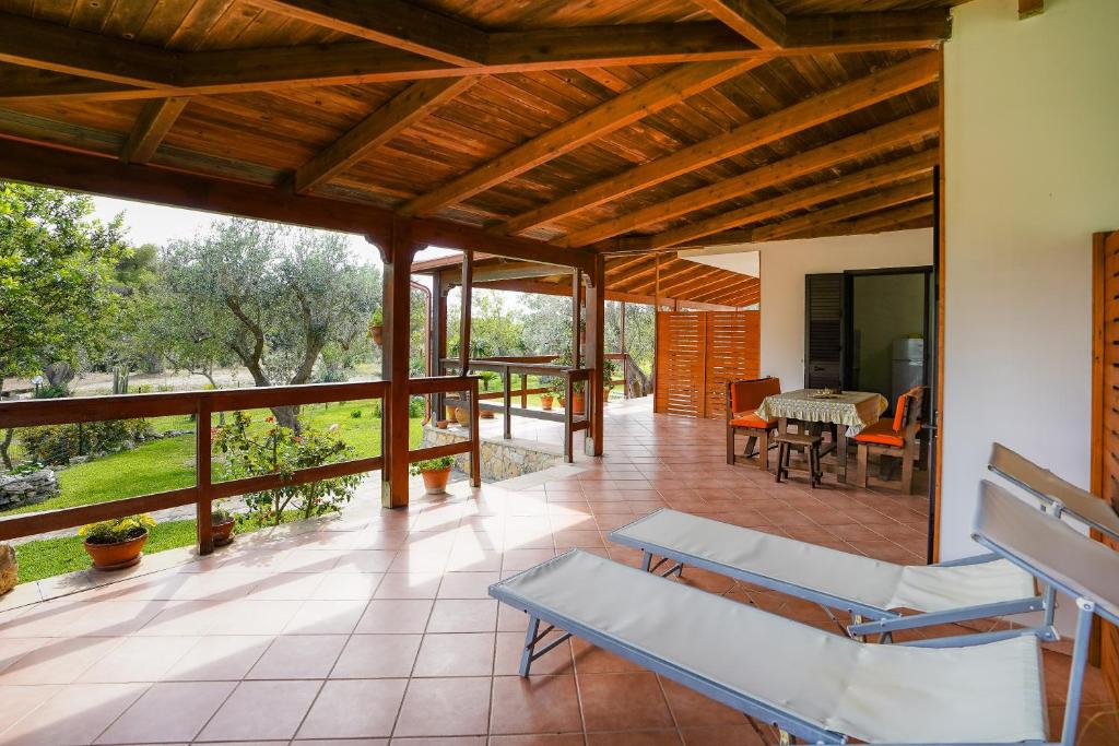A balcony or terrace at Casa Vacanza Russo Fernando