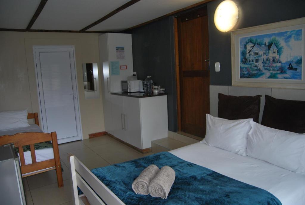 15 Witpeer Street Guesthouse - Image 14