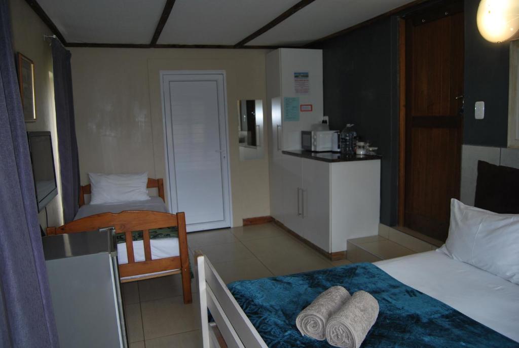 15 Witpeer Street Guesthouse - Image 16