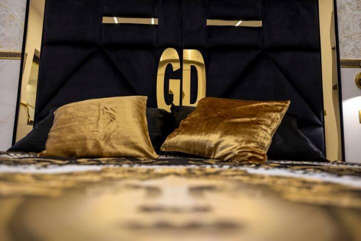 Certifikát, hodnocení, plakát nebo jiný dokument vystavený v ubytování GD Luxury Suite
