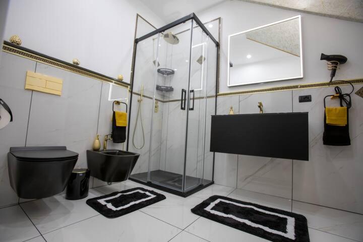 Koupelna v ubytování GD Luxury Suite