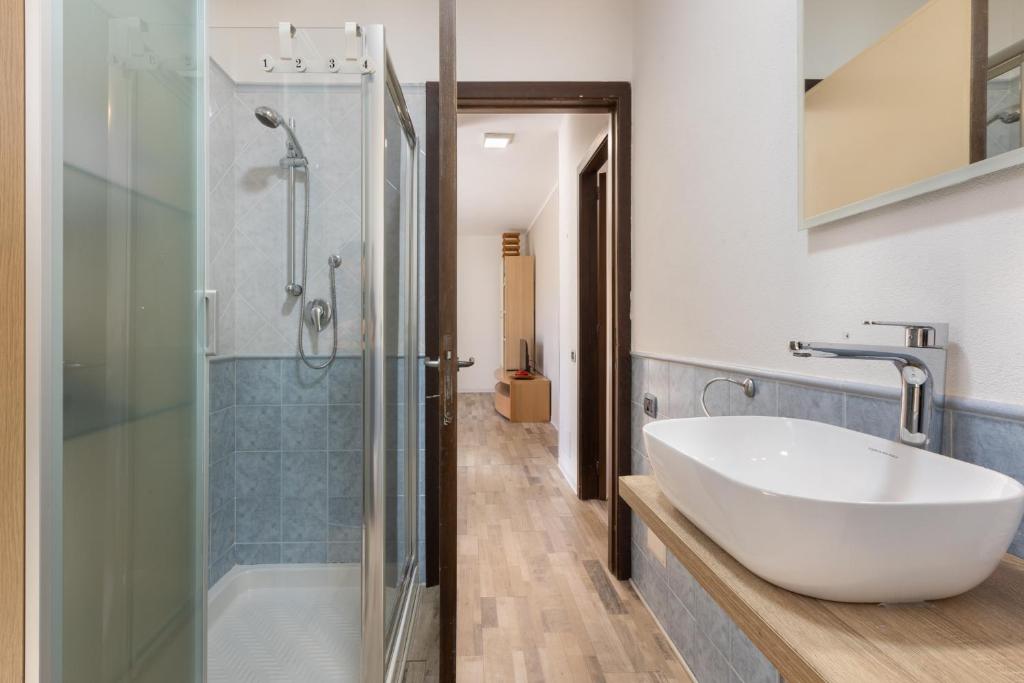 A bathroom at Max Apartment