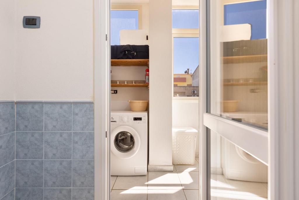 A bathroom at Max Apartment
