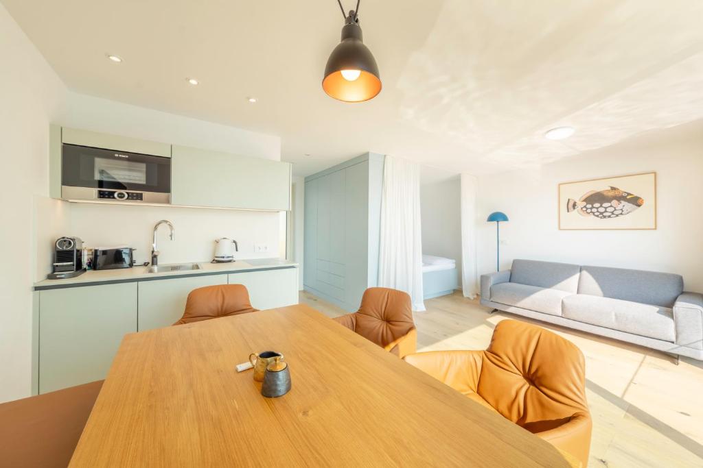 WannseeLiebe - One-Bedroom Apartment With Lake View