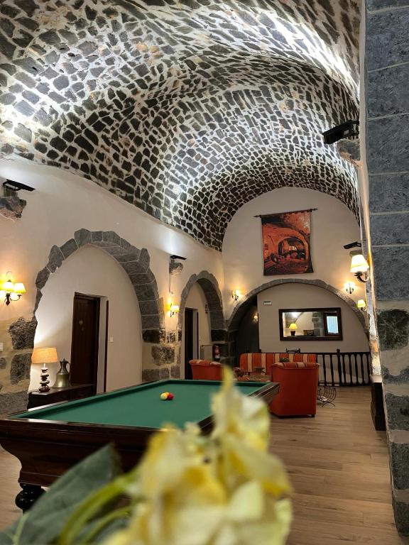 Biliár nebo kulečník v ubytování Hotel Larrañaga