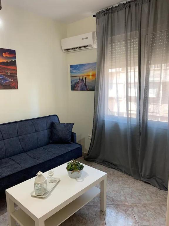 Posezení v ubytování Apartment near Piraeus port
