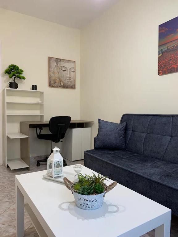 Posezení v ubytování Apartment near Piraeus port
