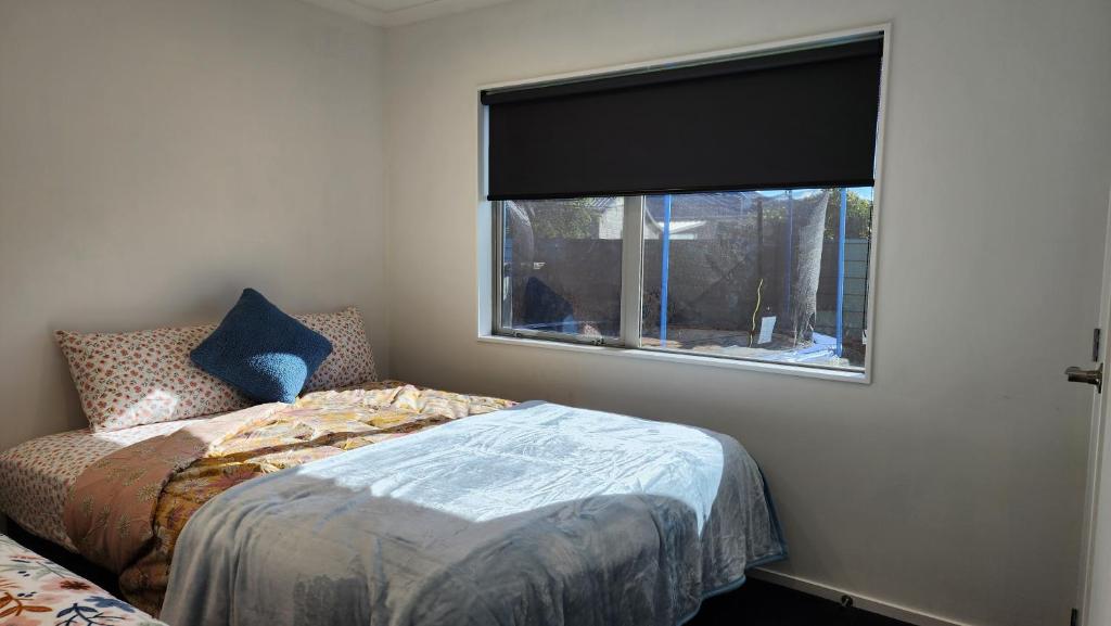 OakTree Entire Holiday Home, Sleeps 8 to12 - Resim 14