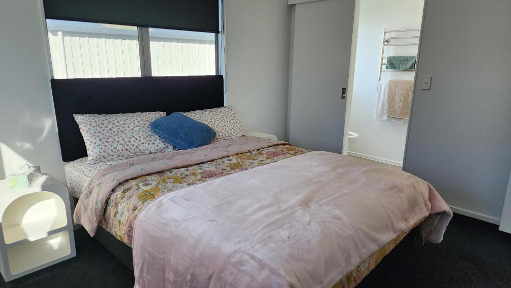 OakTree Entire Holiday Home, Sleeps 8 to12 - Resim 17