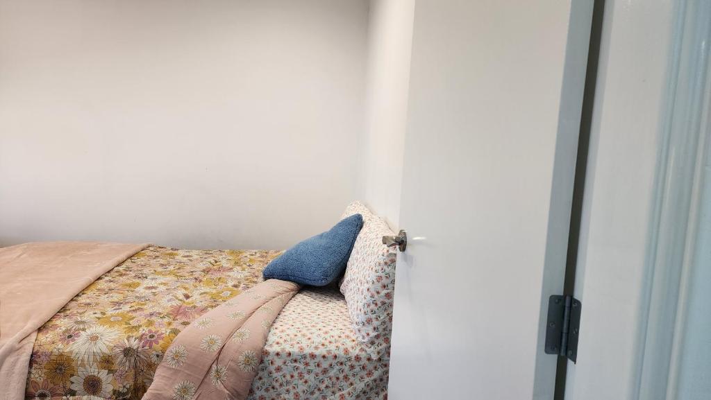 OakTree Entire Holiday Home, Sleeps 8 to12 - Resim 27