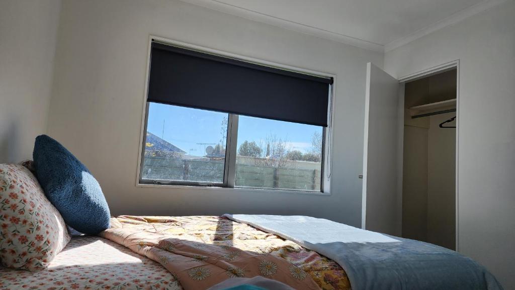 OakTree Entire Holiday Home, Sleeps 8 to12 - Resim 34