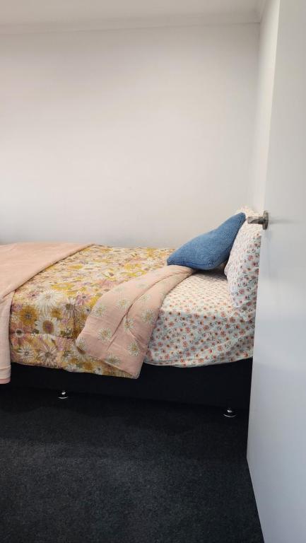 OakTree Entire Holiday Home, Sleeps 8 to12 - Resim 36