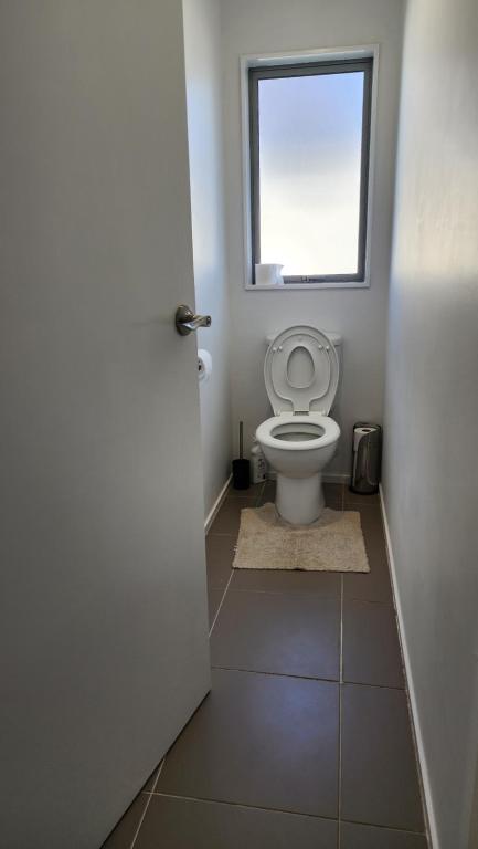 OakTree Entire Holiday Home, Sleeps 8 to12 - Resim 42