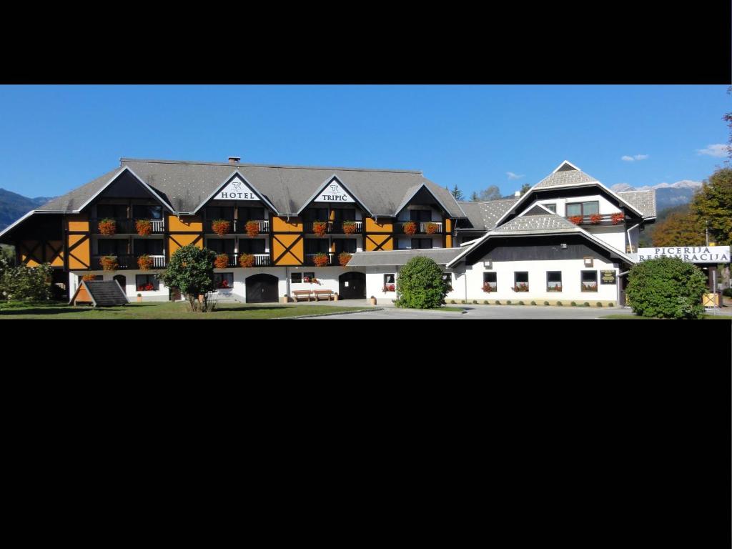 Budova, kde se hotel nachází