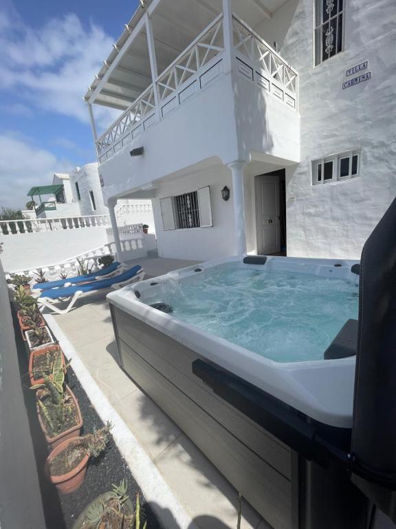 Villa Carmiña - Three-Bedroom Villa